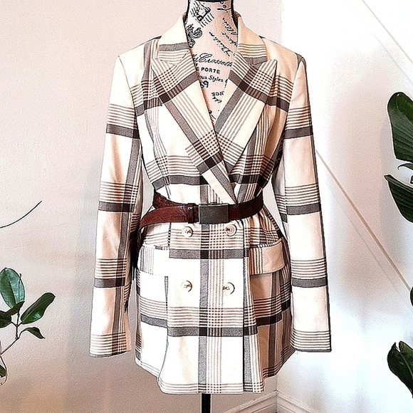Maison d'Amélie Paris Plaid Double-Breasted Blazer. Size Medium. Great Condition - Picture 3 of 12